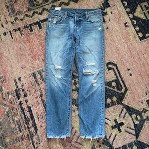 Levi’s size 25